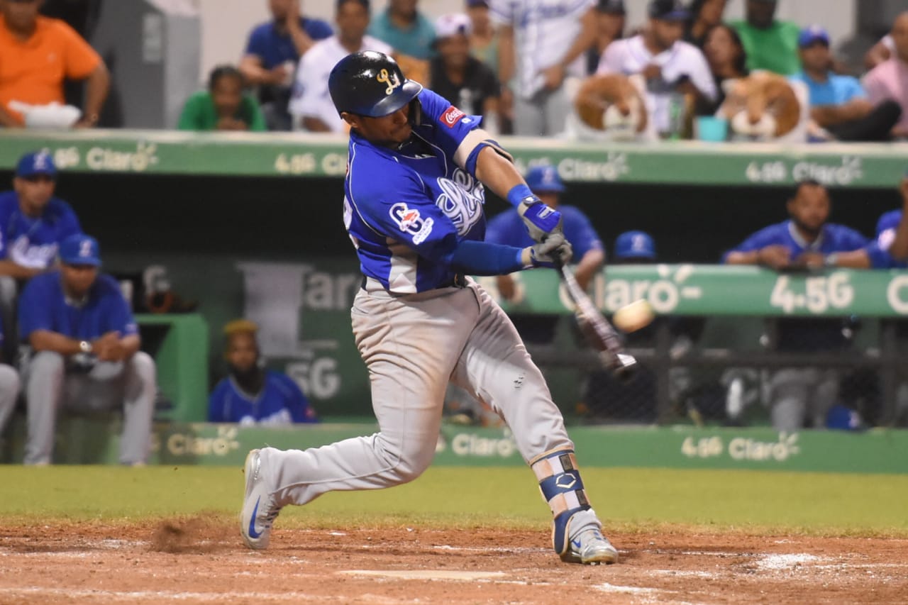 Donovan Solano retorna con Licey - Momento Deportivo RD