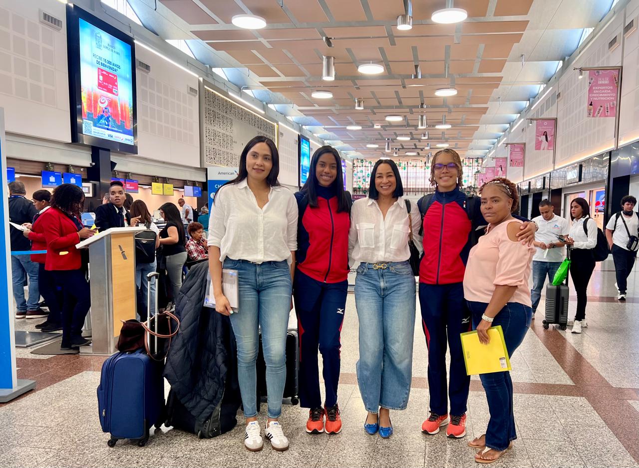 ryni Merab Mondesí Arias and Cristal⁣ Mercedes Núñez departing for Japan